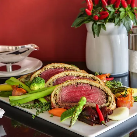 Hotel Steigenberger De Saxe 5*